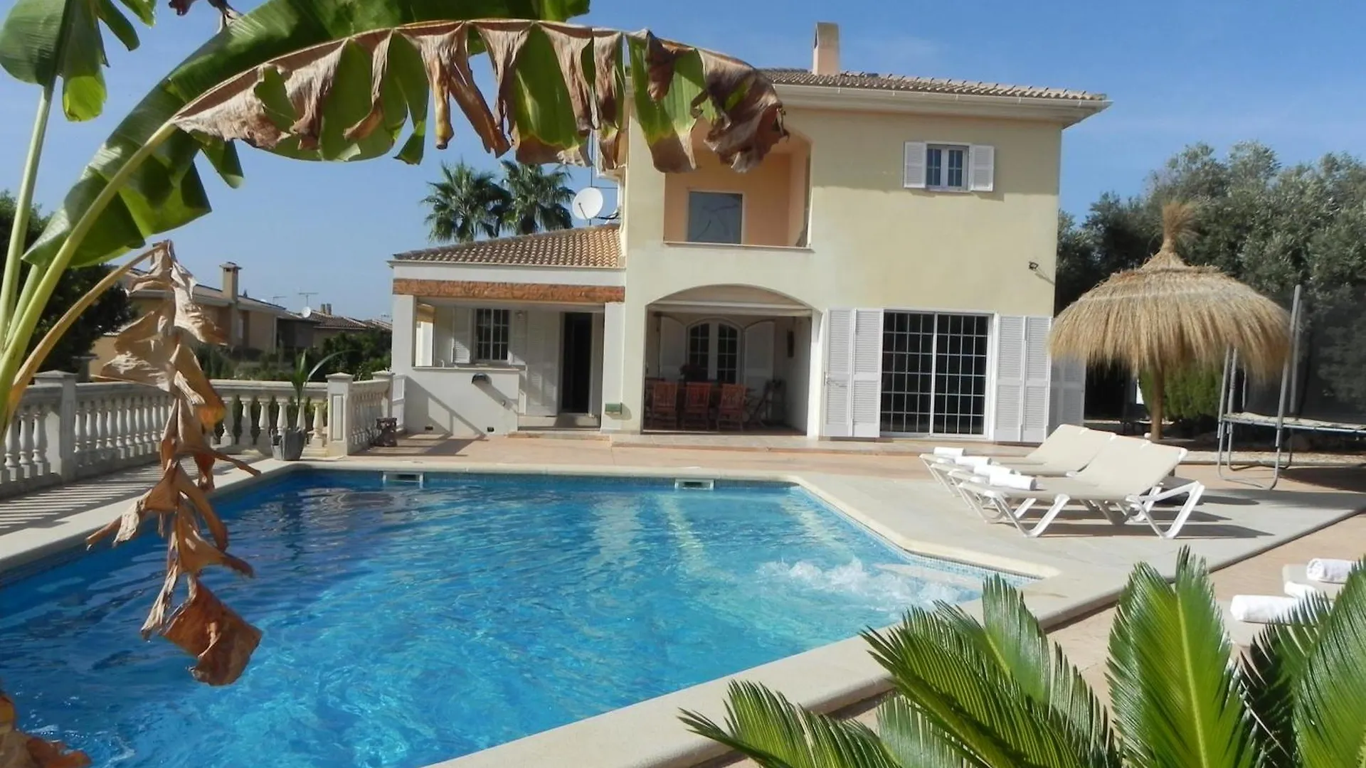 Beautiful Villa With A Pool Mallorca - Villa Sayana location